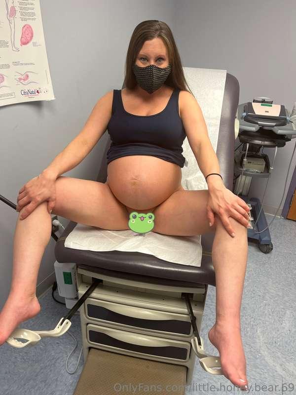 Sneaky pic at the doctor 😈❤️❤️❤️