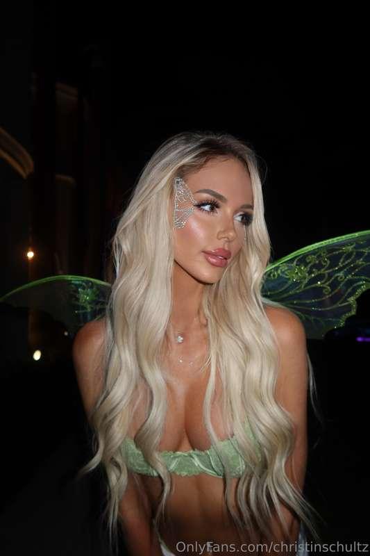 here to make all of ur fantasies come true ✨ 🧚✨ ✨ ✨ ✨ 