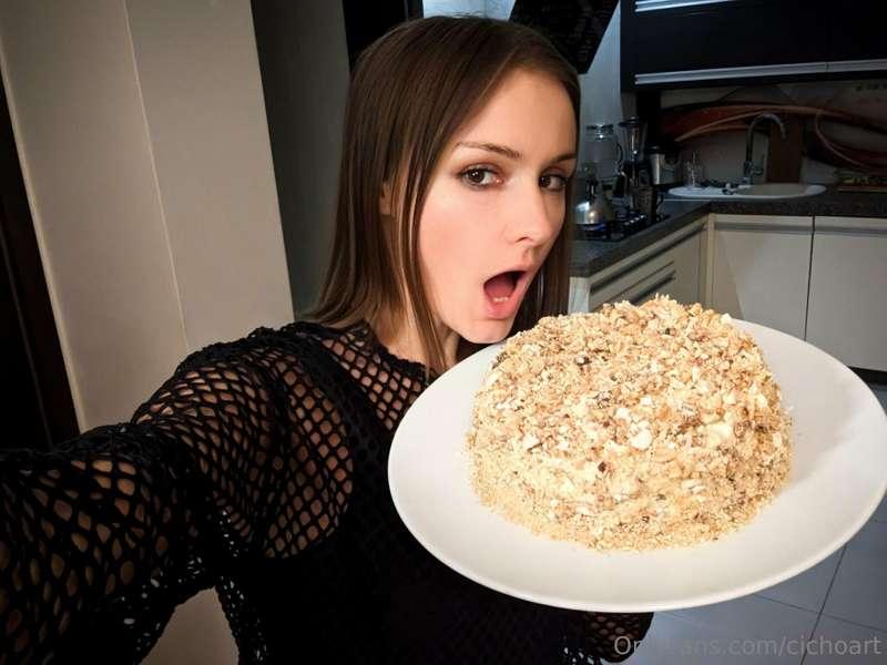 I'm a sugar addict. Often, my addiction leads me to rock bot..