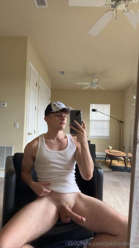 You like me in a hat? 😮‍💨