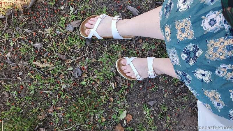 It's sundress season again and I am thrilled to enjoy the su..