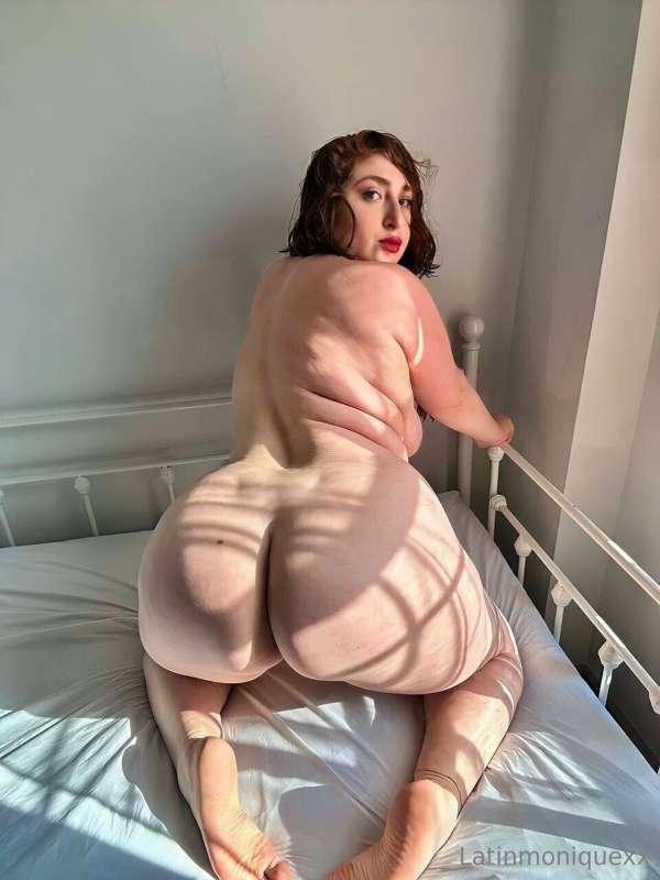 This thick redhead @plantgal loves anal and can squirt!🥵🥵 An..