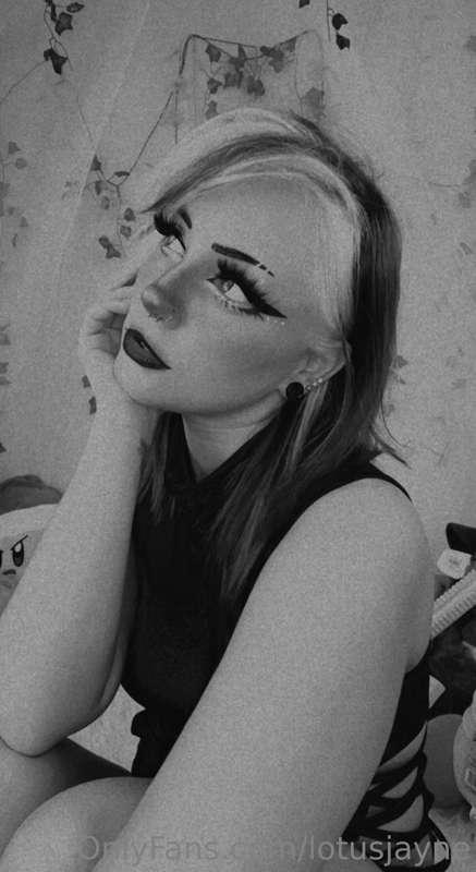 this filter makes me feel so pretty omg ToT