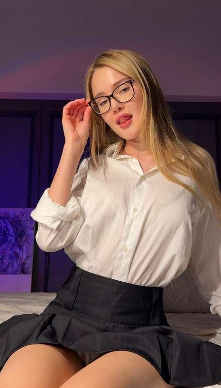 What color of my panties? 🤭