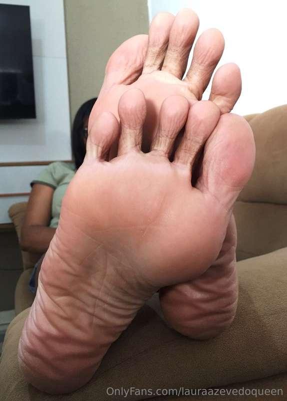 lauraazevedoqueen image #1