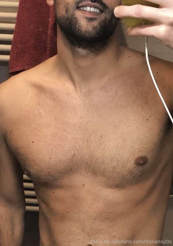 🤳 🐼 💦