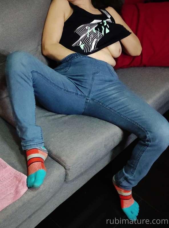 Put your hand under my pants and you will see how wet my pus..