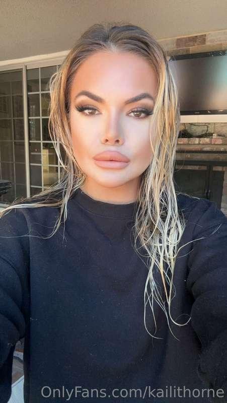 kiss me like you mean it 👀