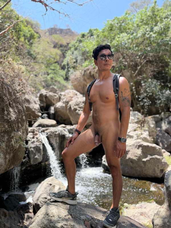 Nude hike to Ixcatan 🥾🌿🌊