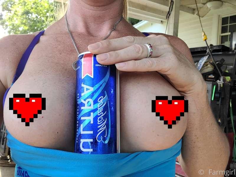 Titties and Beer 🍺😋