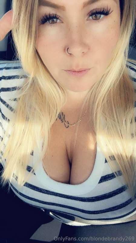 Happy Monday, love bugs!!! I hope you have had an amazing da..