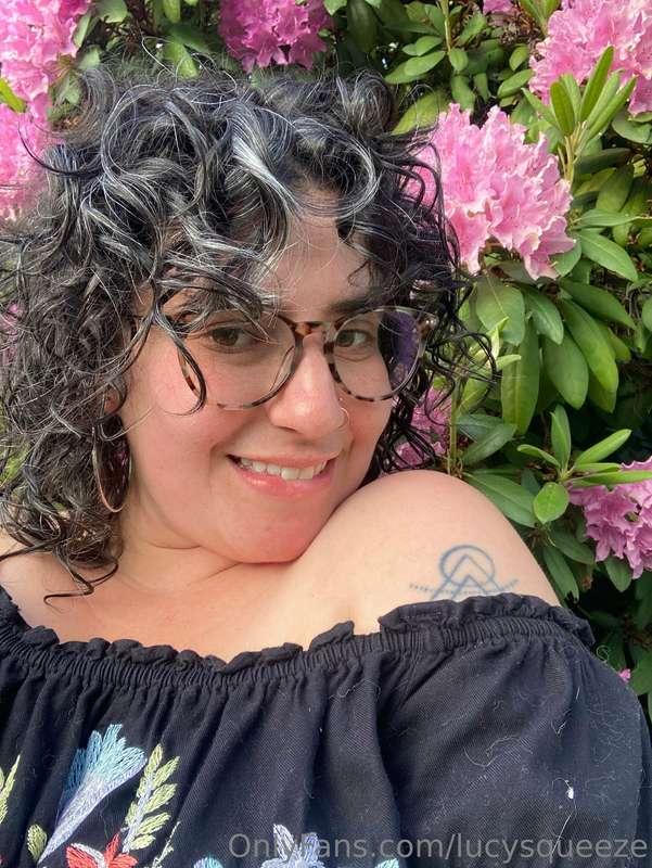 It’s curly hair porn 🌸💐🌸