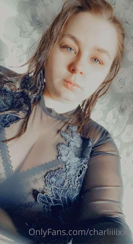 I love wearing mesh clothing and showing off my body ❤️