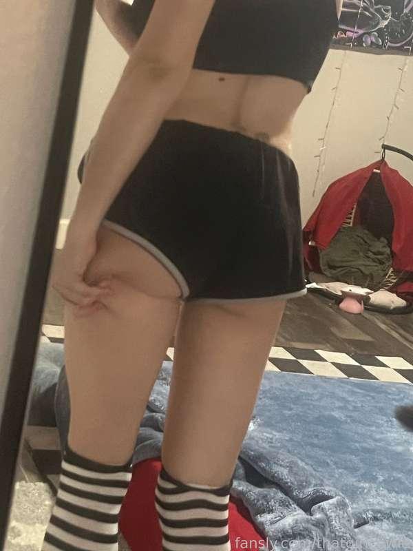 thatgirlcowie image #3