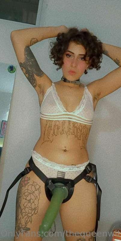 mommy wants to destroy you 😈 rich little bitch🥵