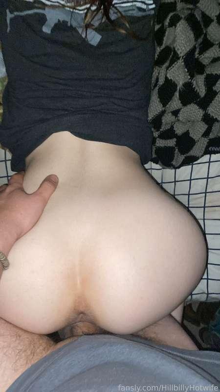 hillbillyhotwife image #1