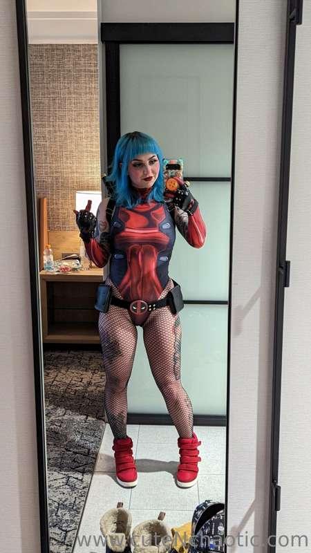 Today was day 2 of the convention :))
This is my sexy new De..