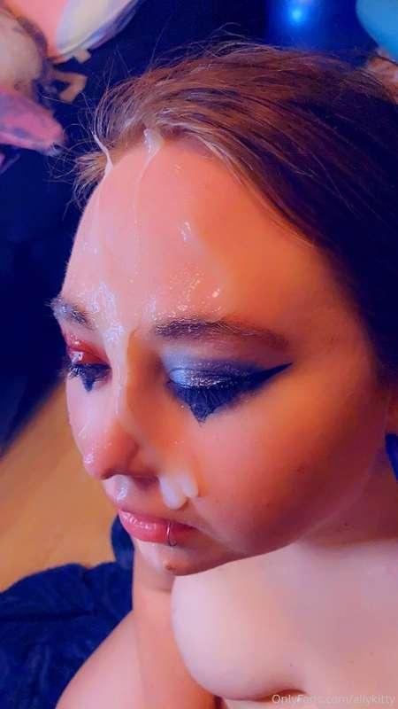 Massive cum shot tonight Happy Halloween 🎃