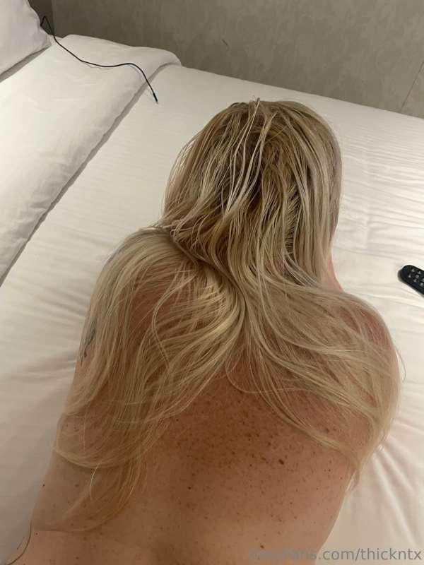 Your view from behind…..😈😇