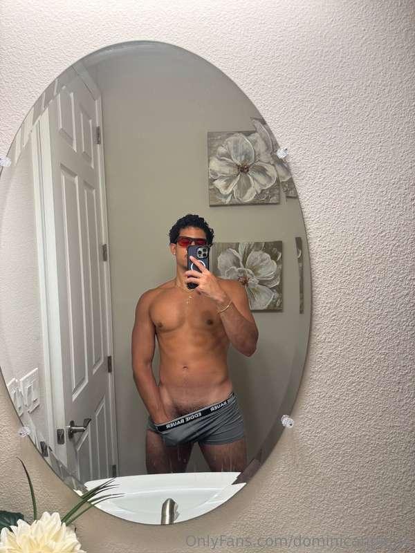 who can help me nut before my shower 😈