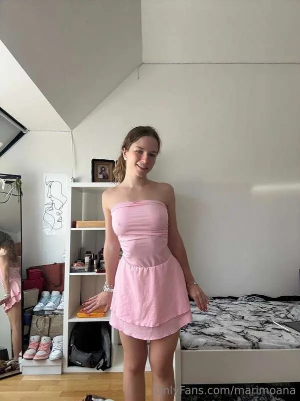 🎀✨ Sometimes it's so nice to just wear something pink and fe..