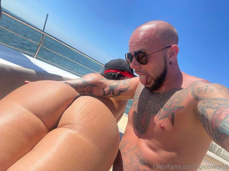 @sandysweet69 had a big ole Booty .....make sure that rebill..
