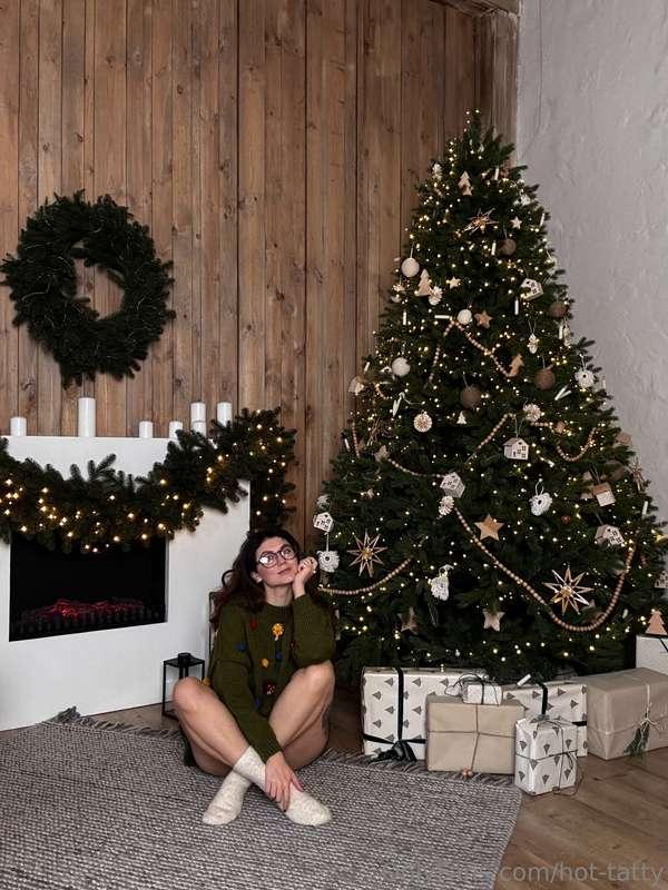 Well, the bright holiday of Christmas has finally arrived✨ A..