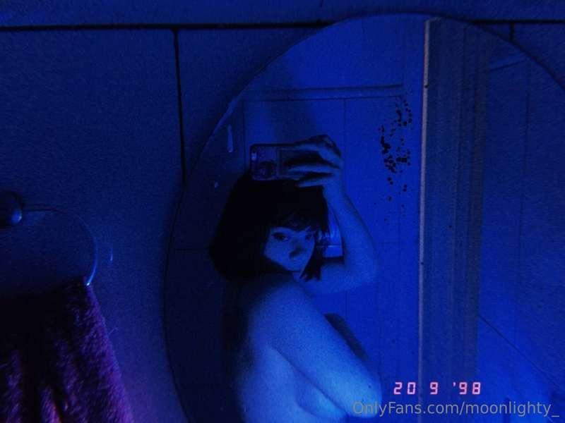 moonlighty_ image #2