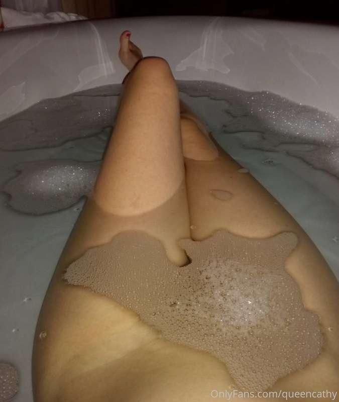 I need someone to join me rn😏💦