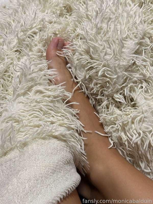 My feet are so sweet and tasty, I think you would give everything to only touch them, right?

#babyface #femdom #findom #mistress #armpits #goddess #manicure #dirtyfeet #sporty #hotblonde