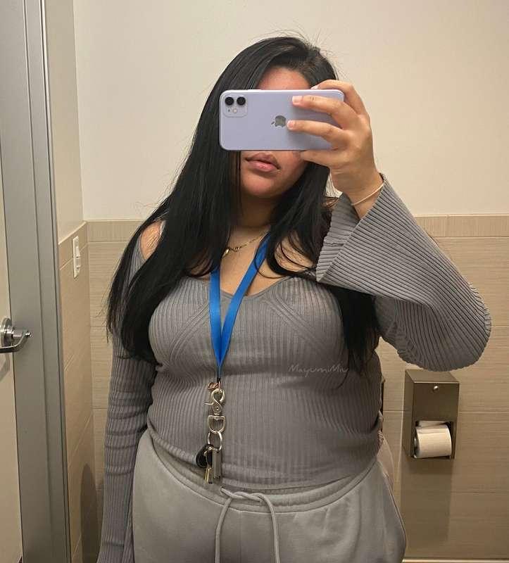 Happy New Year 💕✨ from my work bathroom 😈