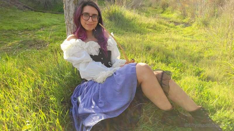 What a beautiful day to lay in the grass and feel yourself <..