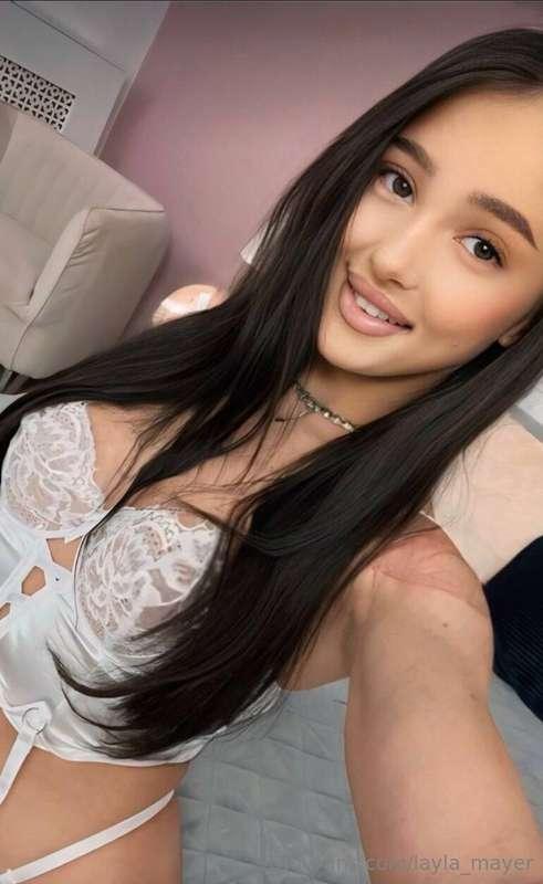 𝐅𝐑𝐄𝐄𝐄 𝐒𝐔𝐁𝐒𝐂𝐑𝐈𝐏𝐓𝐈𝐎𝐍
🟢CLICK HERE -@isabelagomez🟢
This cutie is..