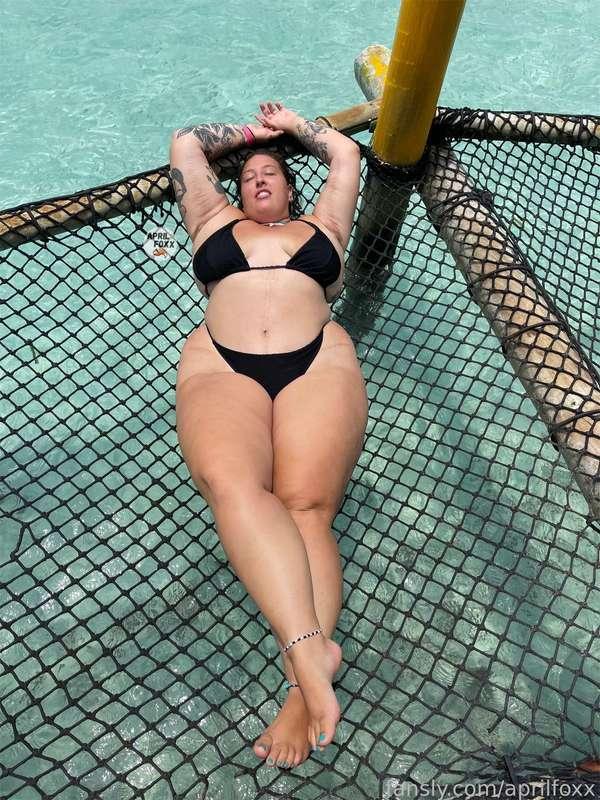 i love tanlines 

#custom #squirt #sexy #pussy #dildo #bigass #outdoor #fetish #blowjobs