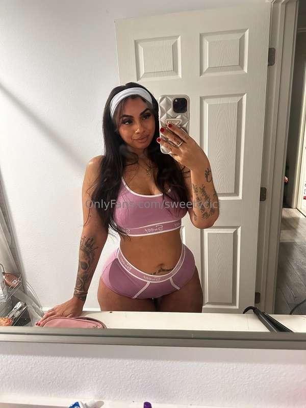 I’m what you’re craving 🥵