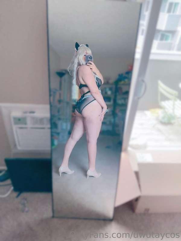 Back view 🖤🥰