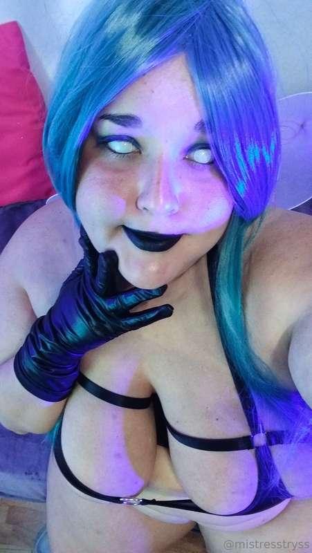 💋Let me be your sweetest addiction...💙🩵Soon I'll post more s..