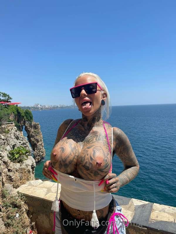 💦currently I’m on vacaaaaay but I am often online here babe ..