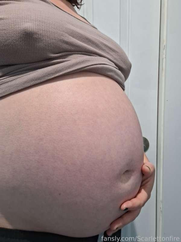 Do you like this bump?
#preggo #pregnant #fyp #pregnantbelly