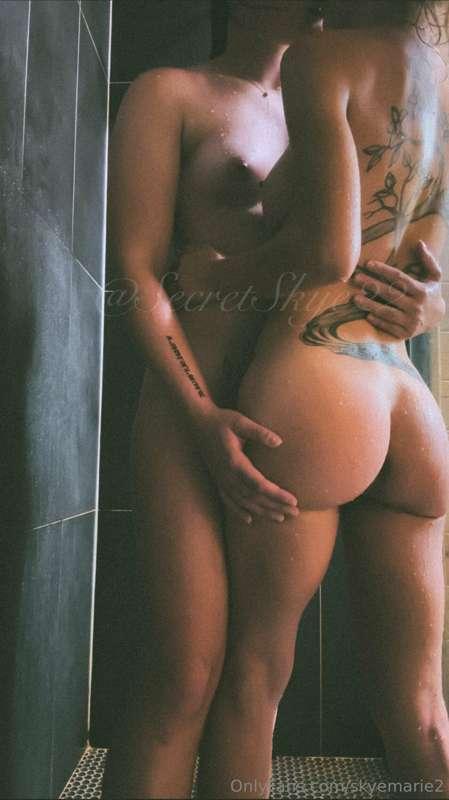 My first REAL girl on girl. (No faking what so ever) Summer ..