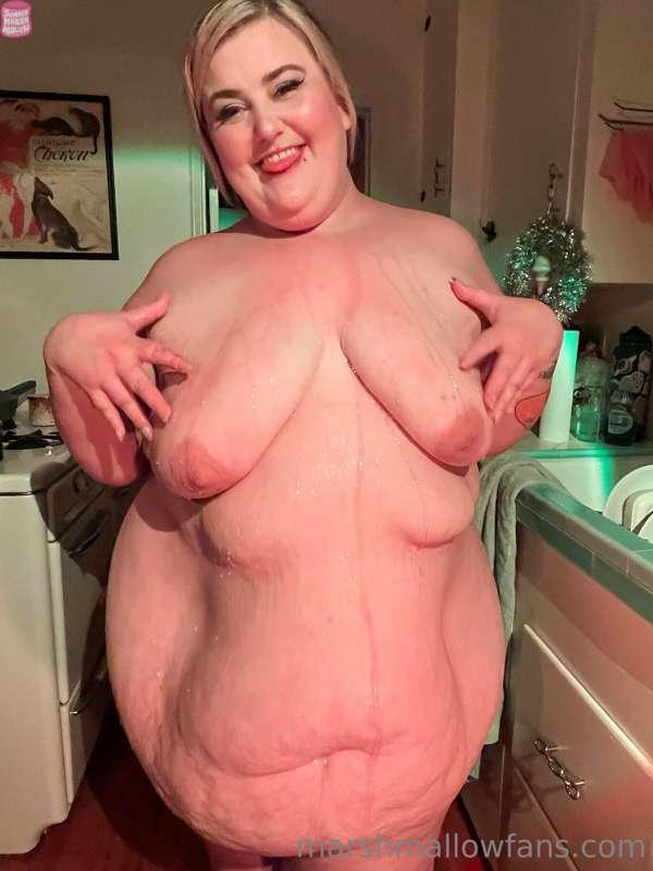 Sticky sweet in my birthday suit. Tomorrow’s the big day. 🎂