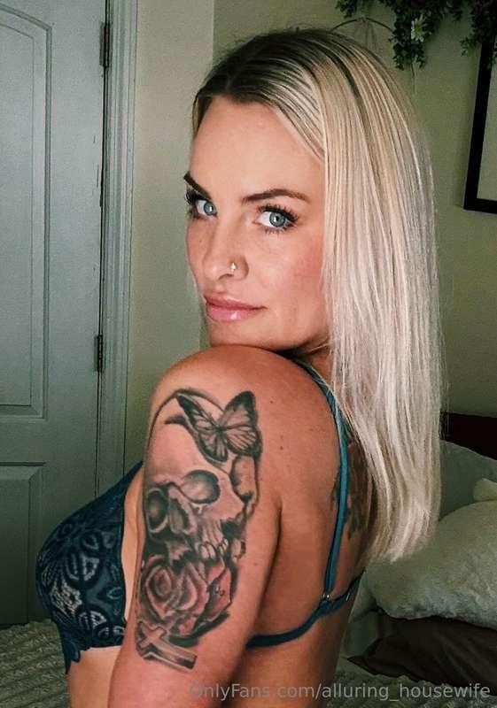 I dress like a threat cuz my looks can k1ll🫦