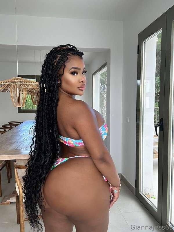 What should I filmOn my trip? 🤔😈💦