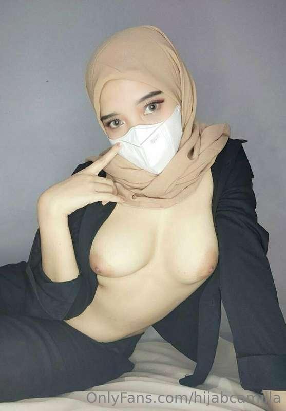 Are my boobs size right for you😳?