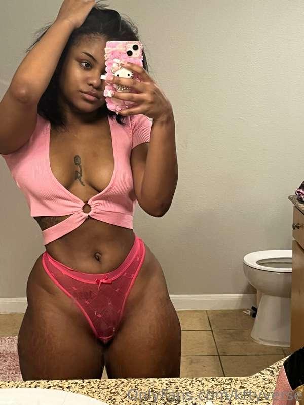 does pink looks good on me? 💗