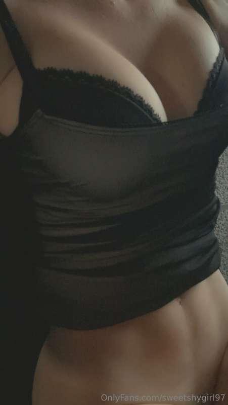 My body is too hottt 😍🔥🔥