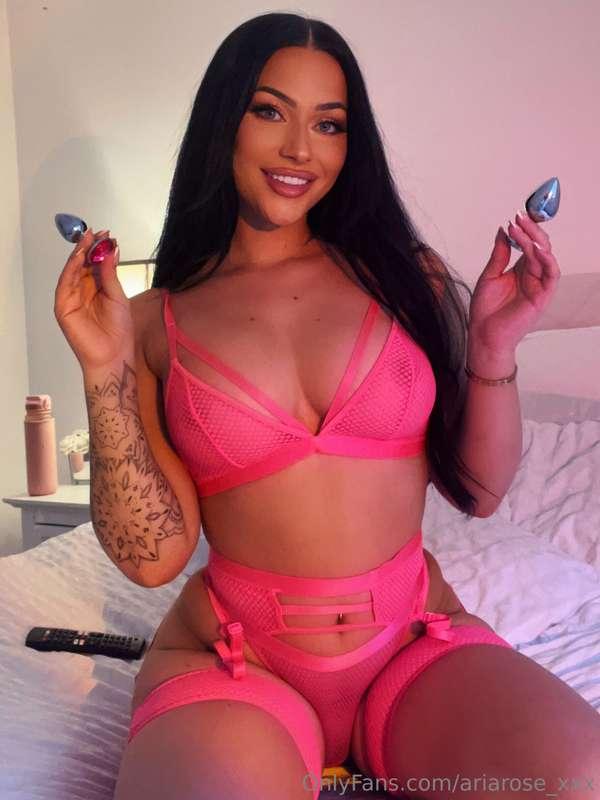 I just filmed my FIRST EVER ANAL PLUG try on 🥵🥵🥵🍑🍑🍑 it won’t..