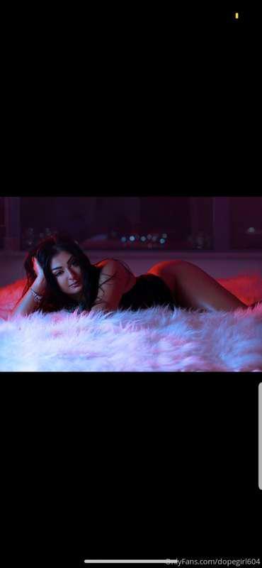 Ouuu that silky skin... ❤️🍒  massage oils is a must with a h..
