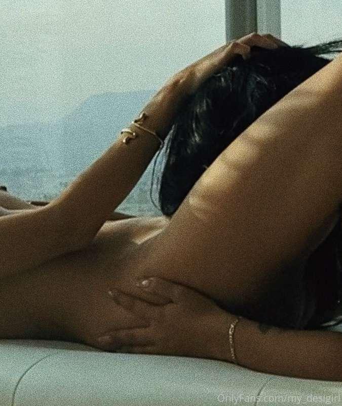 ask for my lesbian sextape 😇