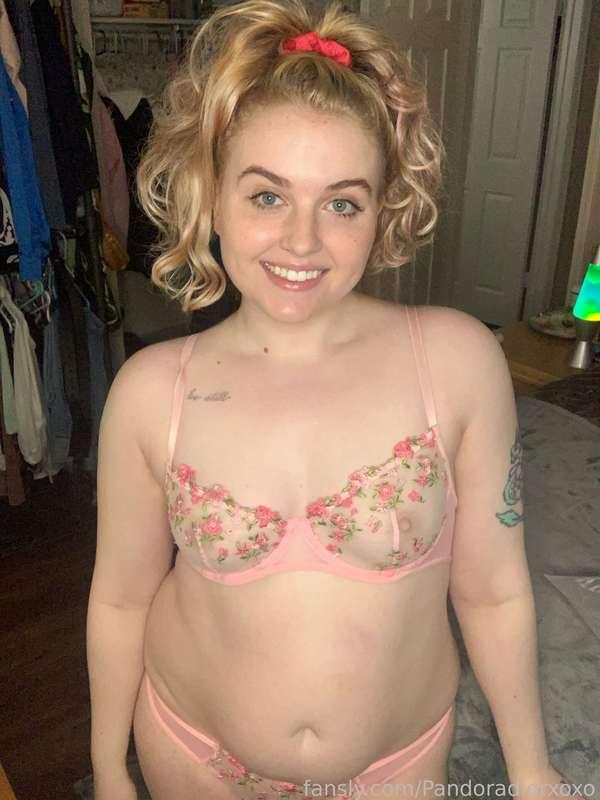 Cum with me on video? 

https://fans.ly/r/Pandoradiorxoxo

#videocalls #videochat #videocall #live #video #pandoradior #pandorasbox #dora #free #beauty #blonde #blondie #bombshell #fyp #lingerie #pure #innocent 
